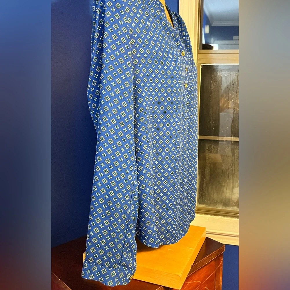 Christin Michaels blouse, small, EUC, bright blue, gold buttons - Picture 4 of 14
